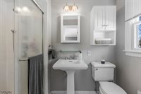 305 Raymond Ct, Bridgewater Township, NJ 08807