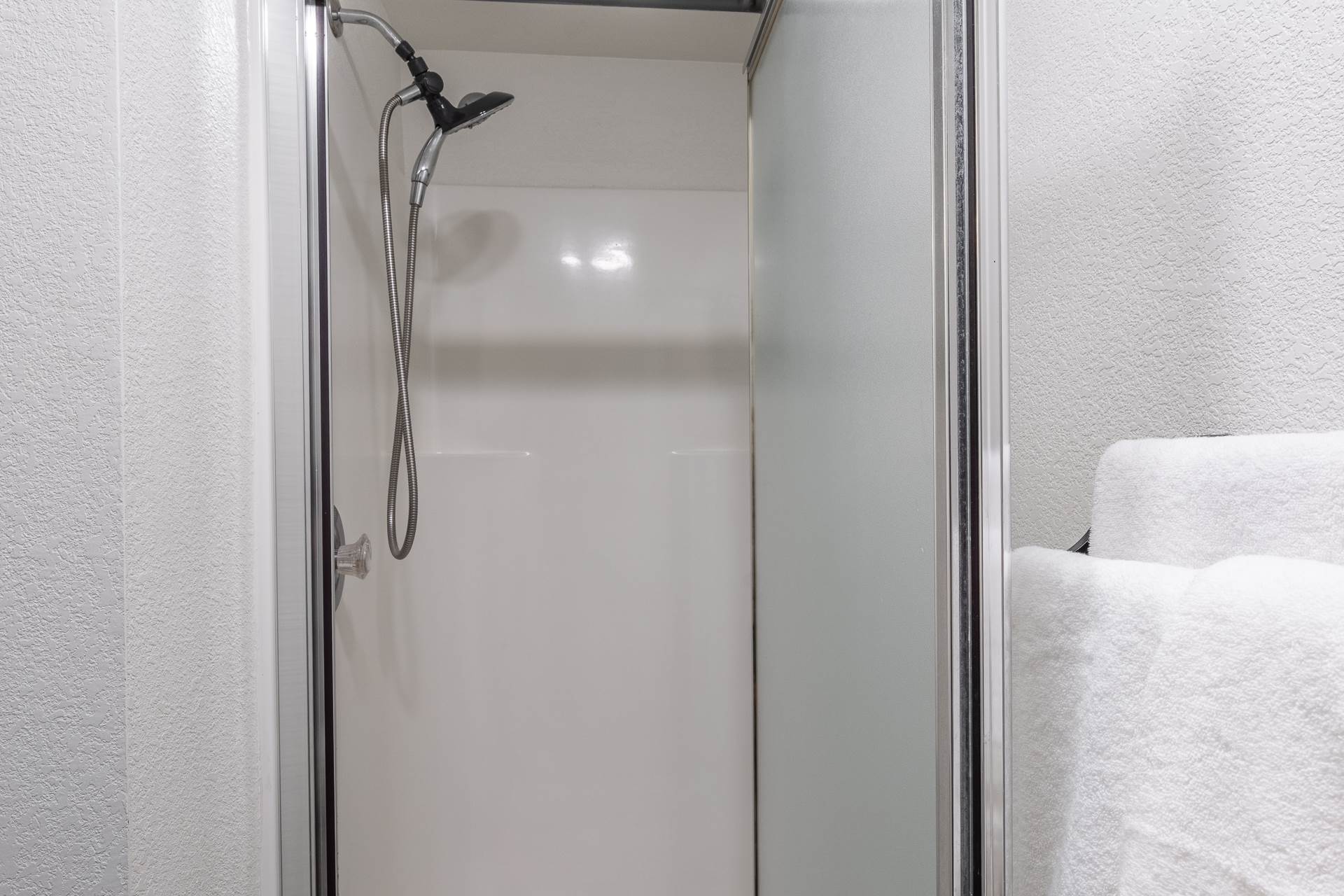 852 Crosby #B, Bishop, CA 93514