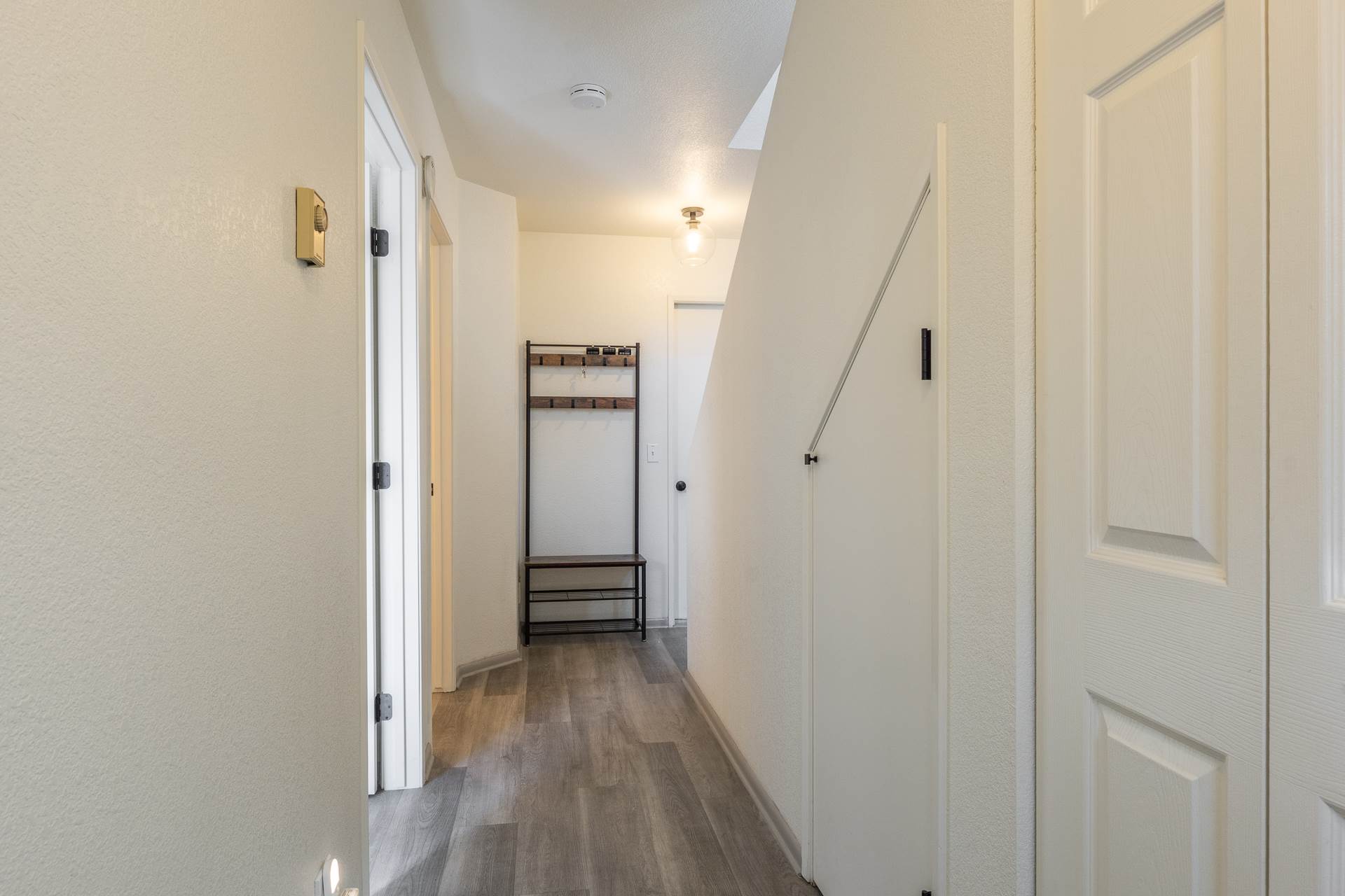 852 Crosby #B, Bishop, CA 93514