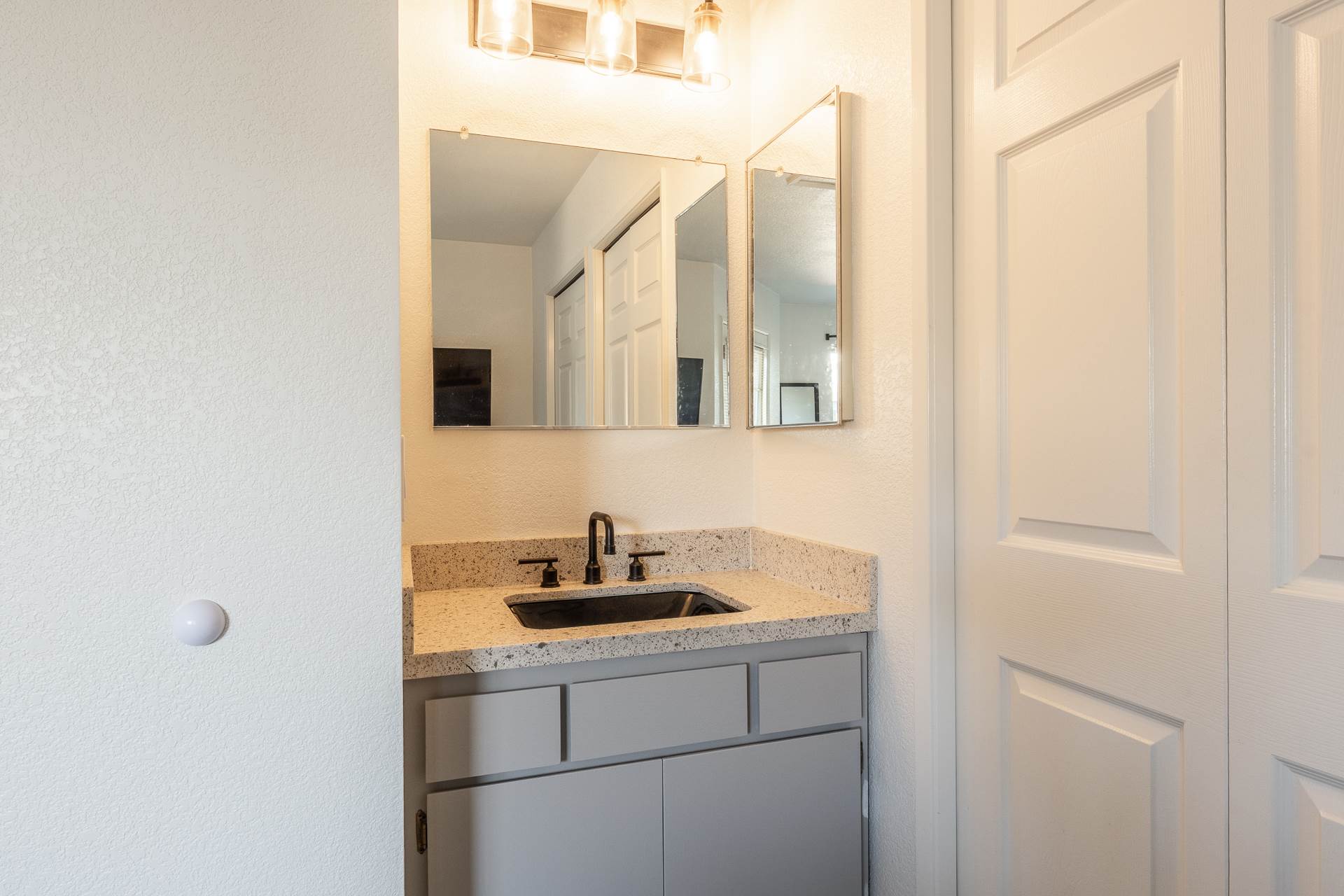 852 Crosby #B, Bishop, CA 93514