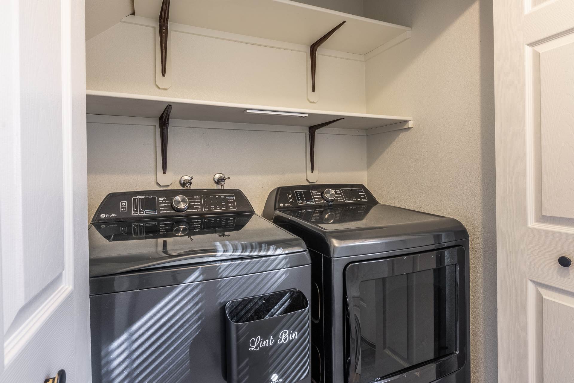 852 Crosby #B, Bishop, CA 93514