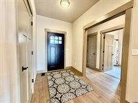 3305 Peregrine Loop, Montrose, CO 81401