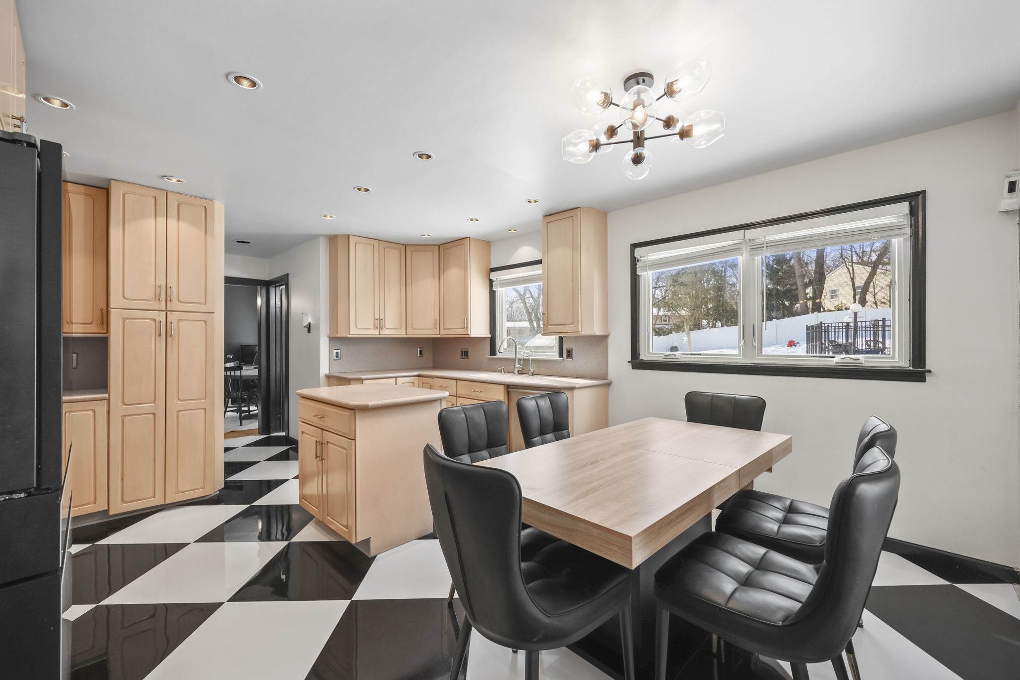 34 Sandalwood, East Brunswick, NJ 08816