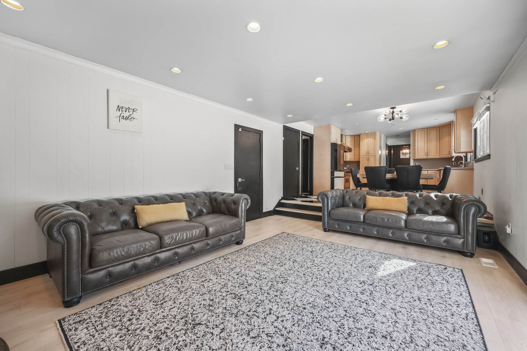 34 Sandalwood, East Brunswick, NJ 08816