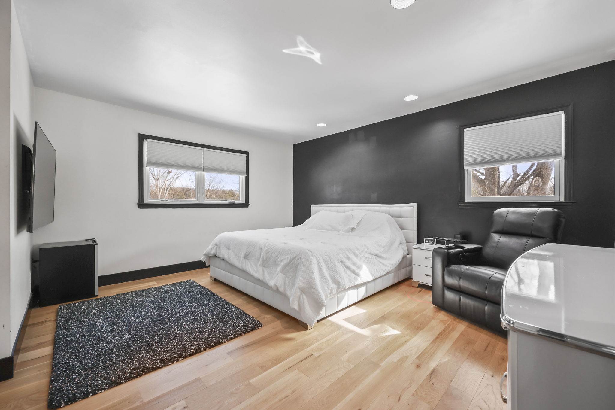 34 Sandalwood, East Brunswick, NJ 08816