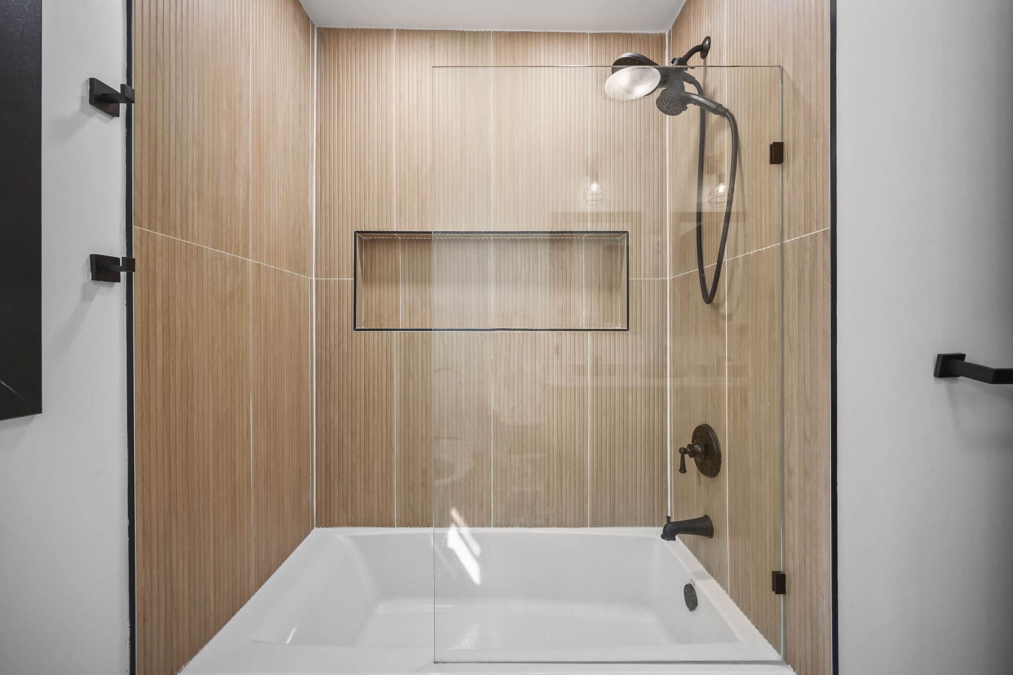 34 Sandalwood, East Brunswick, NJ 08816