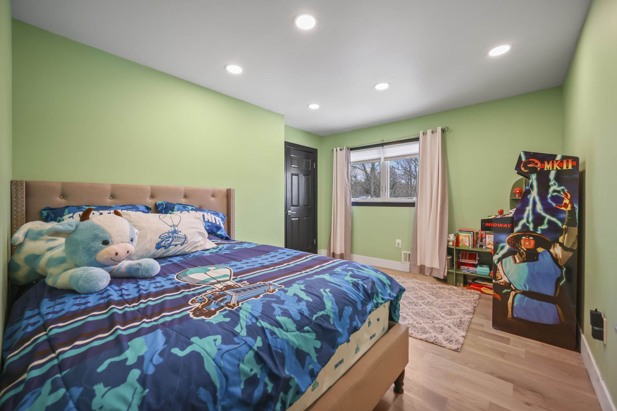 34 Sandalwood, East Brunswick, NJ 08816