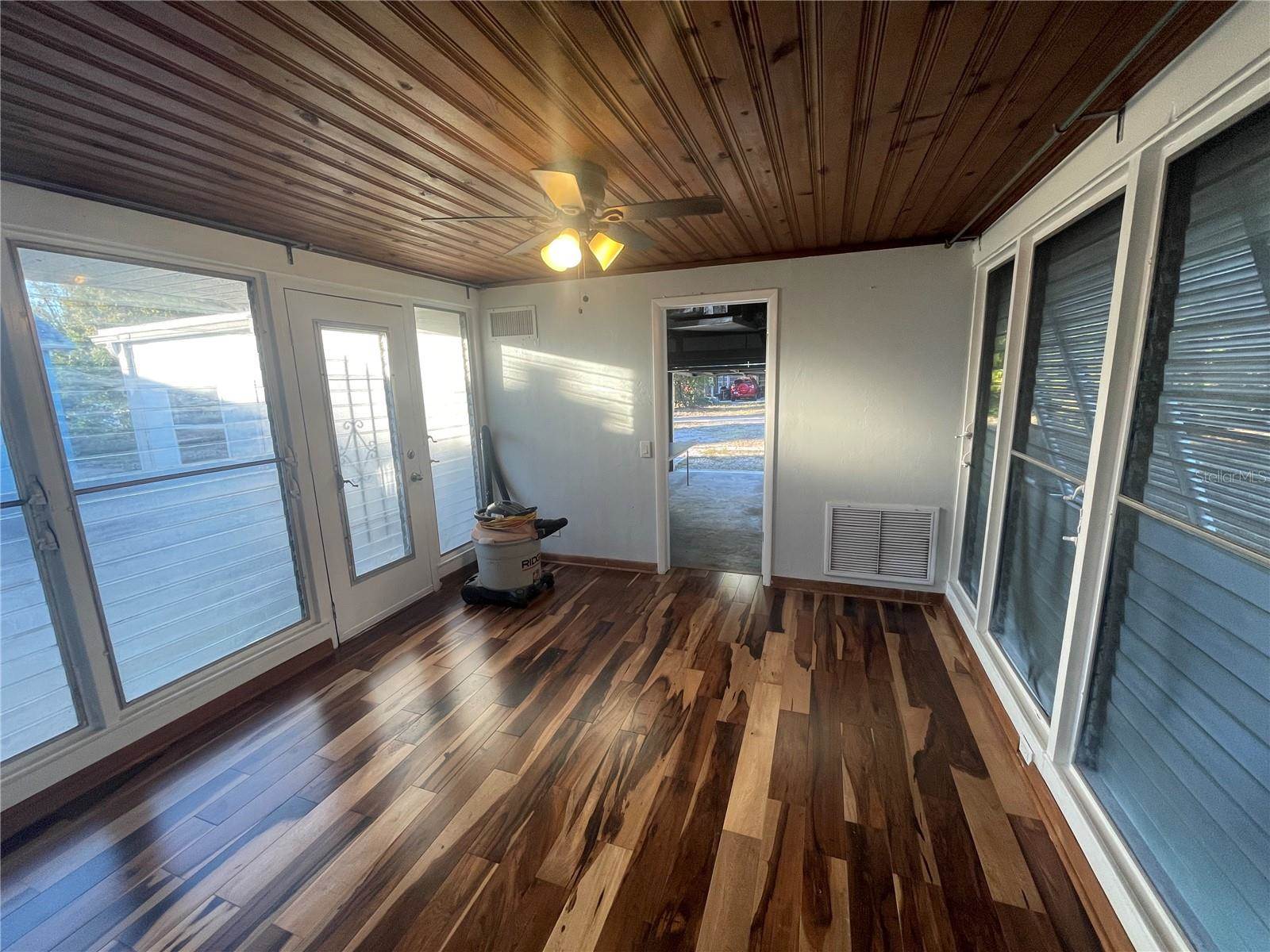 5617 20TH Avenue South, Gulfport, FL 33707