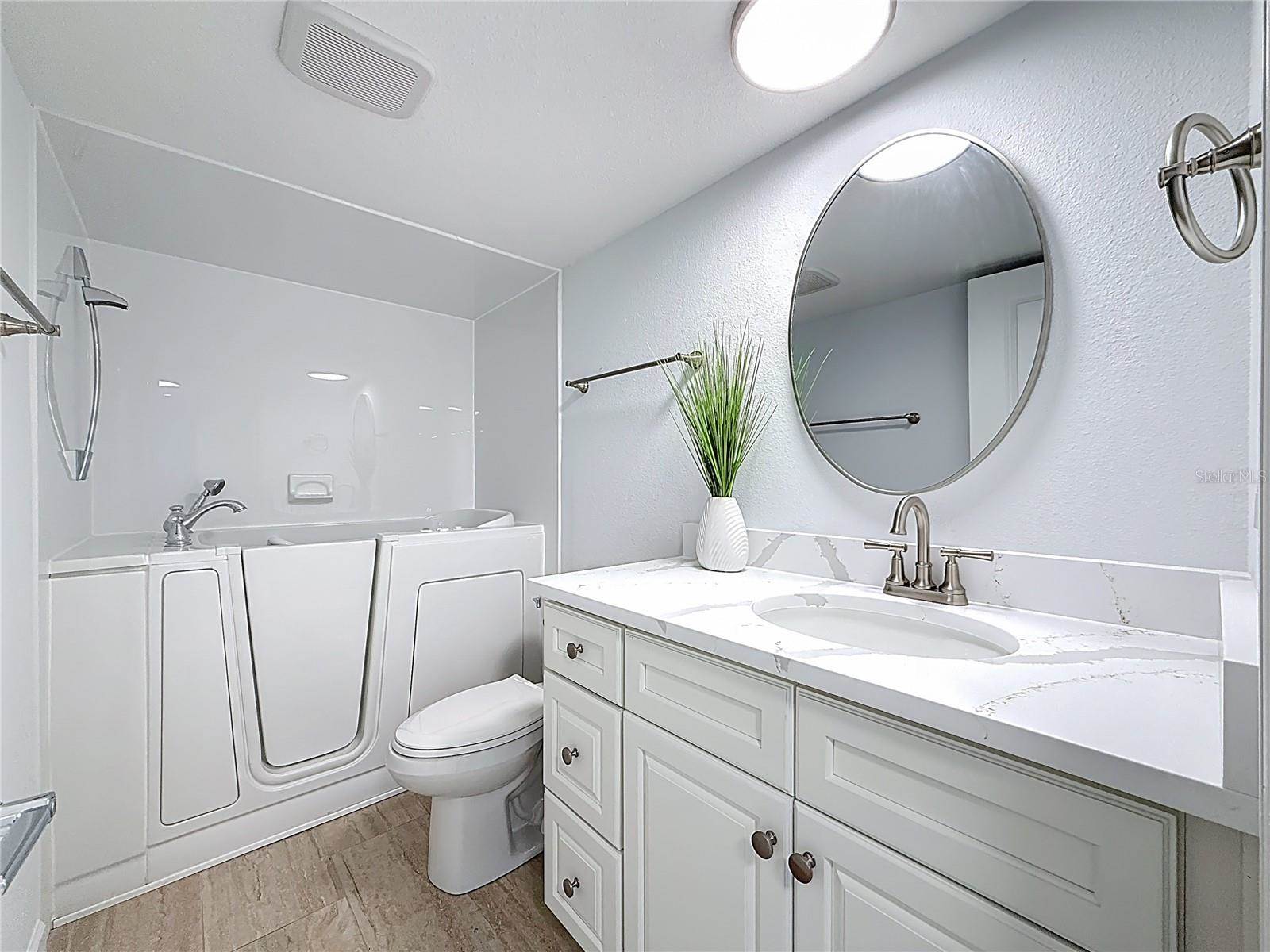 7560 Bay Island Drive South, #148, South Pasadena, FL 33707