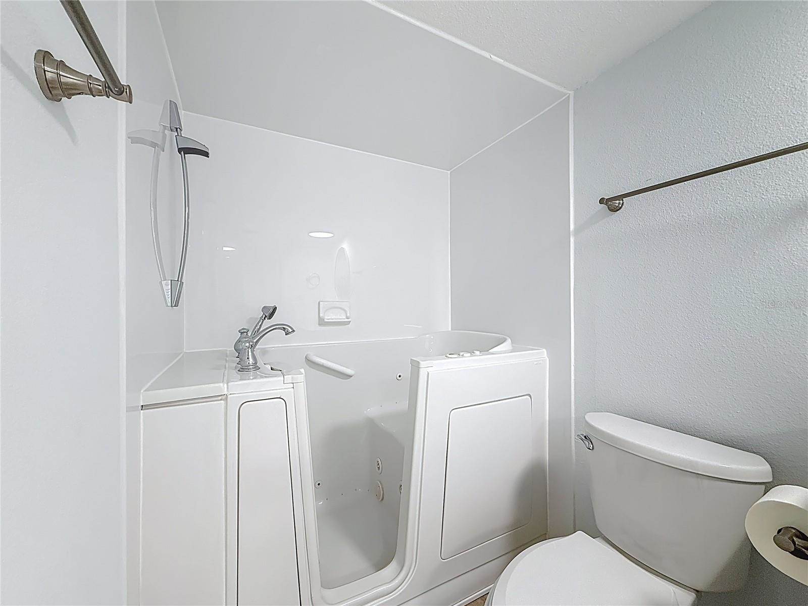 7560 Bay Island Drive South, #148, South Pasadena, FL 33707