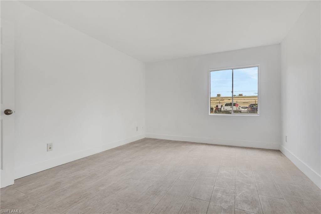 2366 E. Mall Dr, Apt. 101, Fort Myers, FL 33901