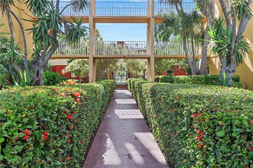 2366 E. Mall Dr, Apt. 101, Fort Myers, FL 33901