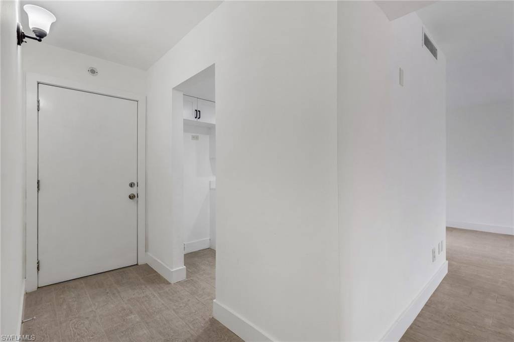 2366 E. Mall Dr, Apt. 101, Fort Myers, FL 33901