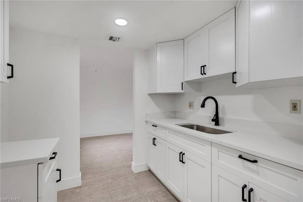 2366 E. Mall Dr, Apt. 101, Fort Myers, FL 33901