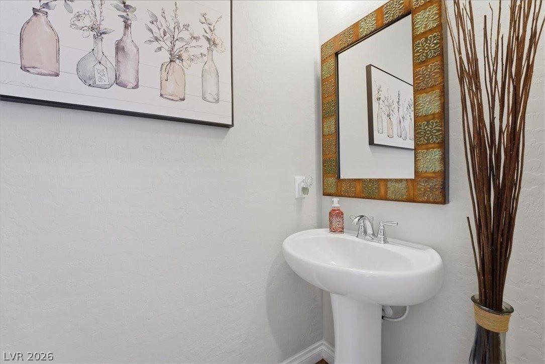 10043 Fletcher Peak Avenue, Las Vegas, NV 89178