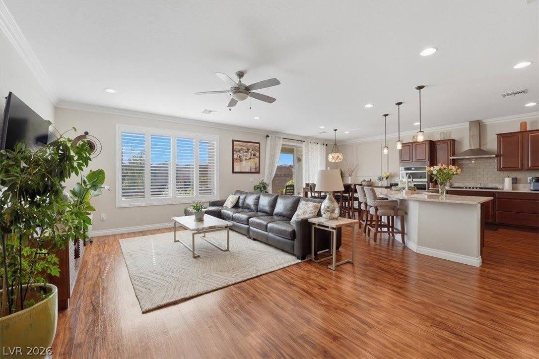 10043 Fletcher Peak Avenue, Las Vegas, NV 89178