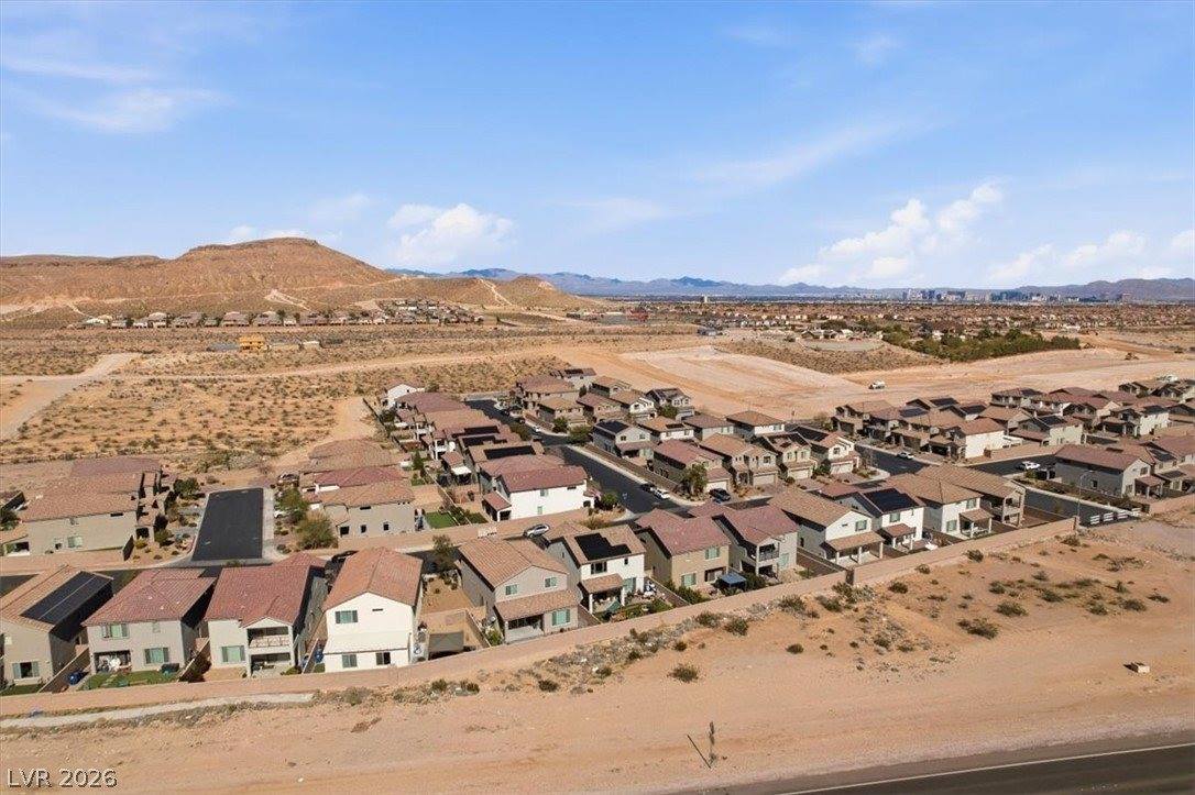 10043 Fletcher Peak Avenue, Las Vegas, NV 89178