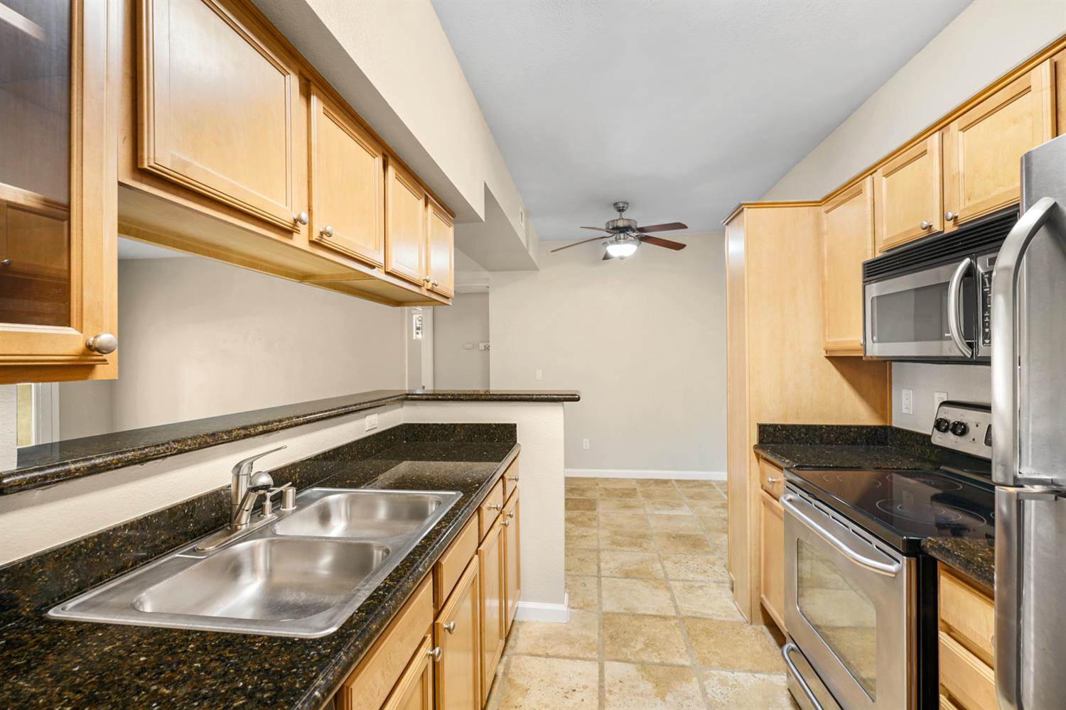 885 Halidon Way, Folsom, CA 95630