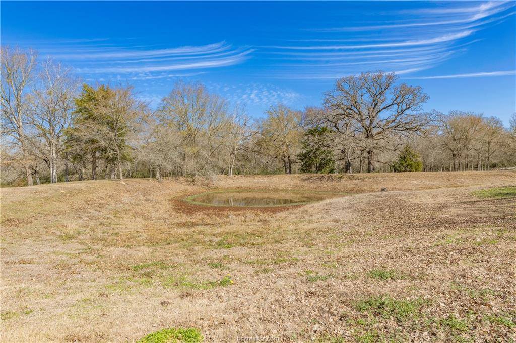 1377 Westbrook Road, Navasota, TX 77868