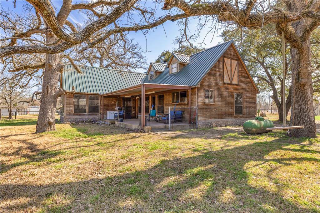 1377 Westbrook Road, Navasota, TX 77868