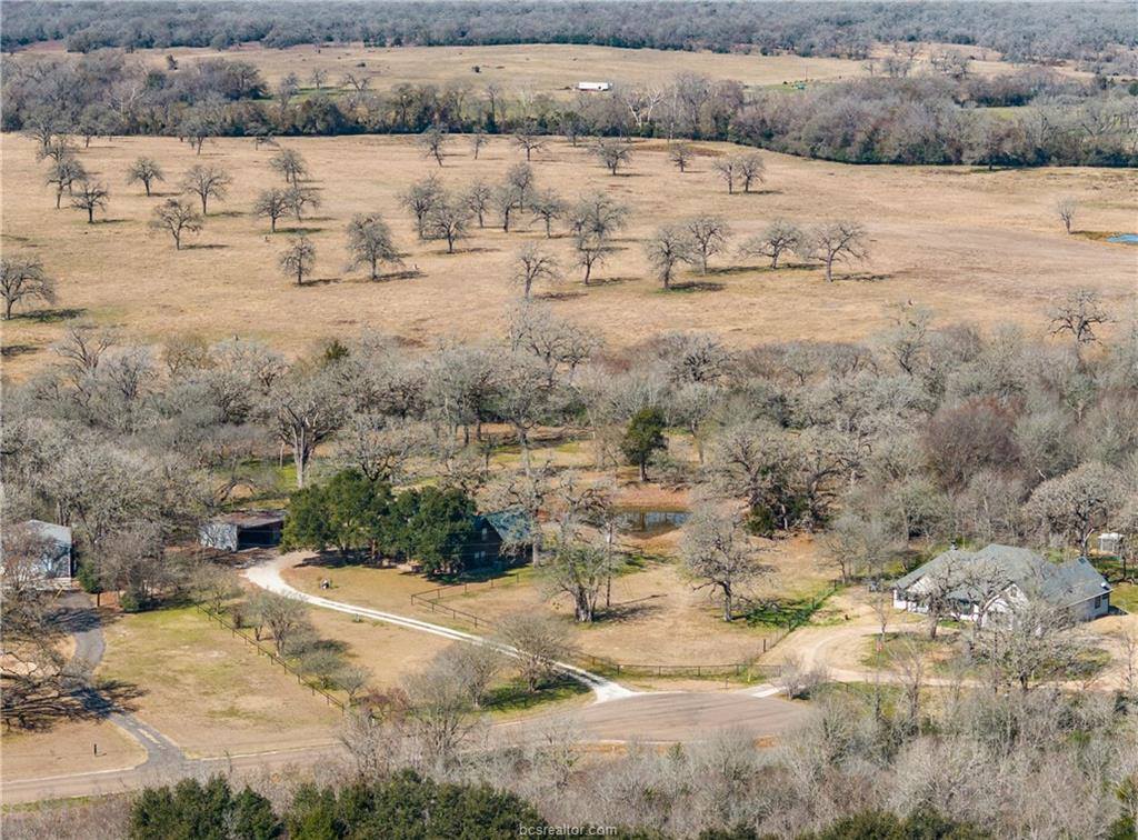 1377 Westbrook Road, Navasota, TX 77868