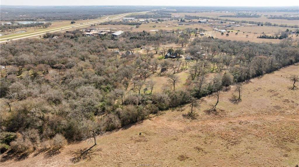 1377 Westbrook Road, Navasota, TX 77868
