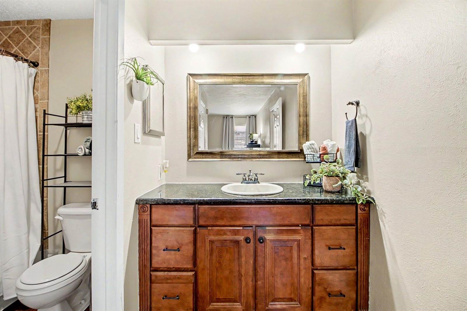 1901 Holleman Drive West, #502, College Station, TX 77840