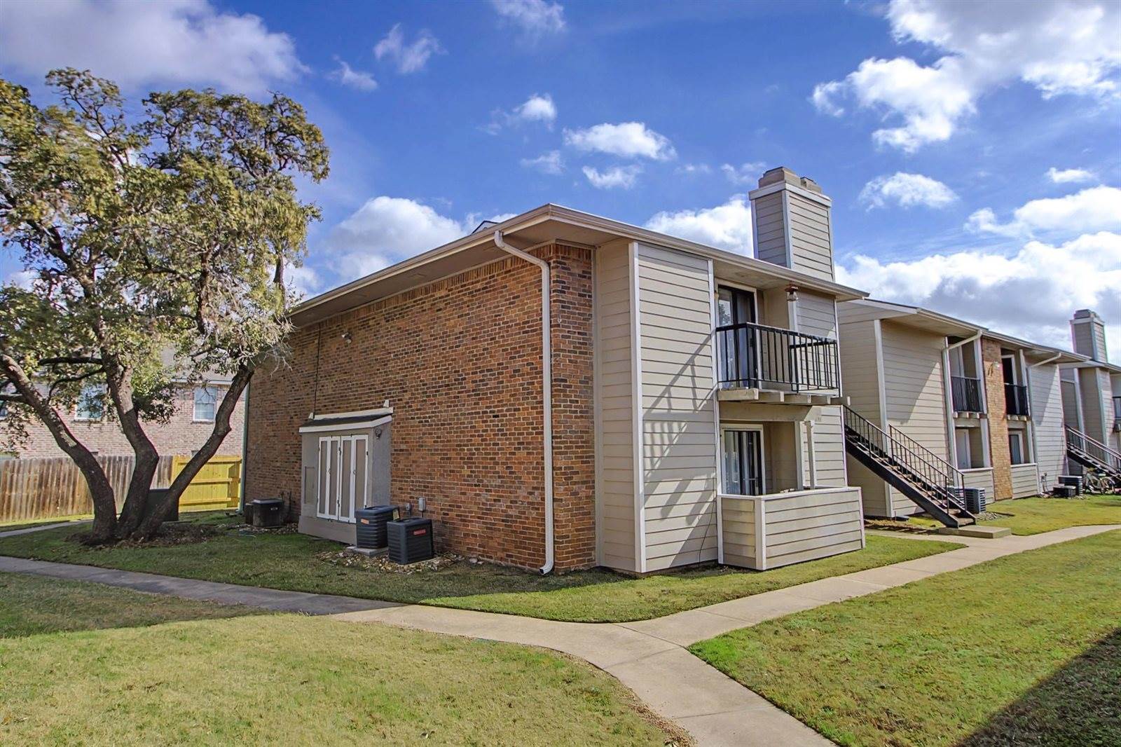 1901 Holleman Drive West, #502, College Station, TX 77840