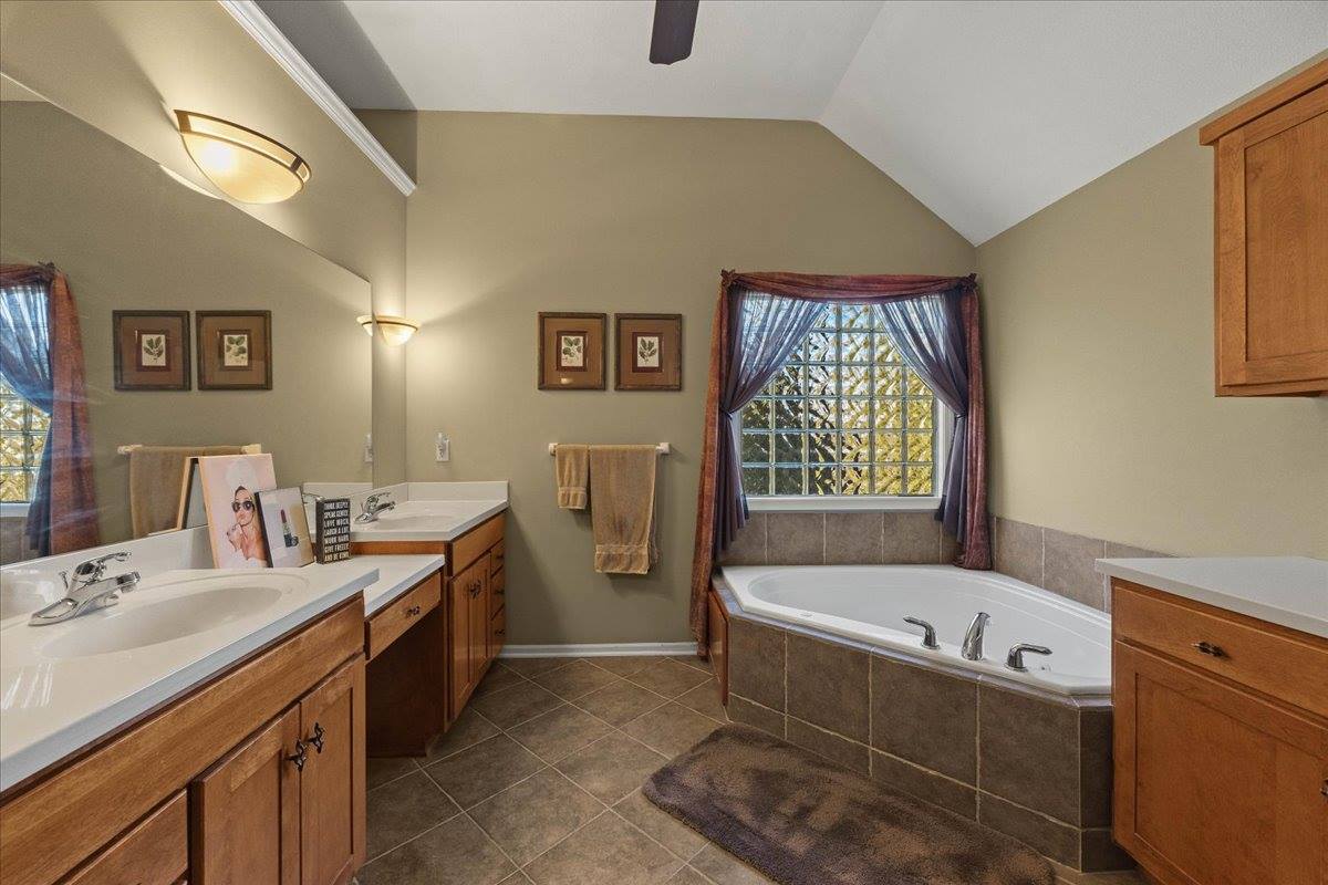 12806 W 123rd Terrace, Overland Park, KS 66213