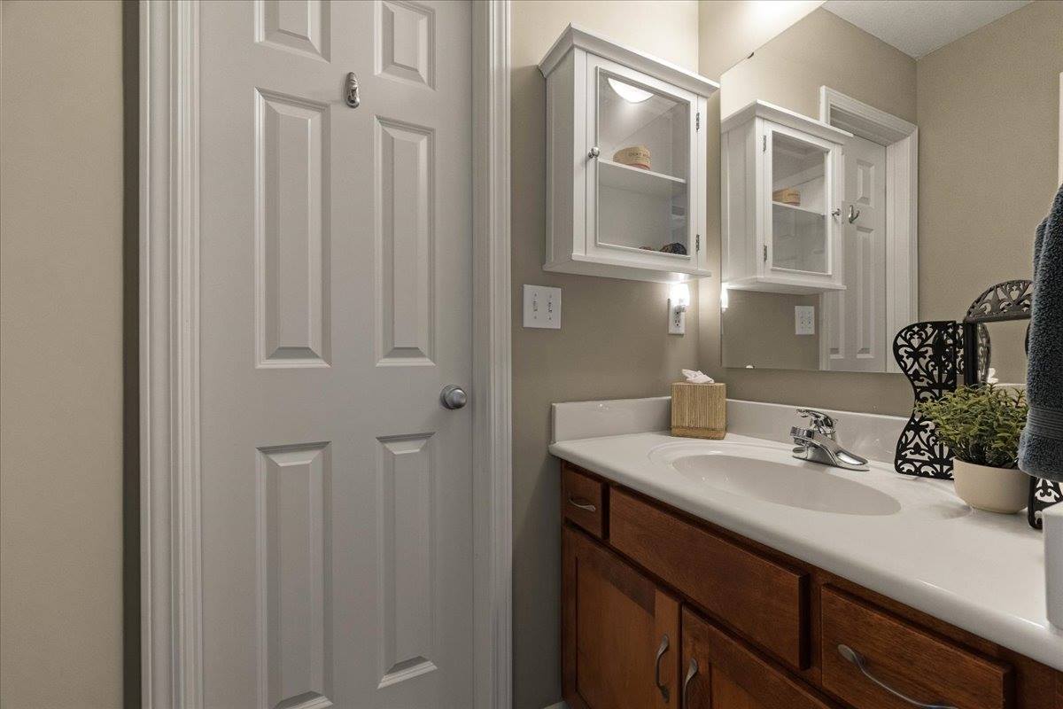 12806 W 123rd Terrace, Overland Park, KS 66213