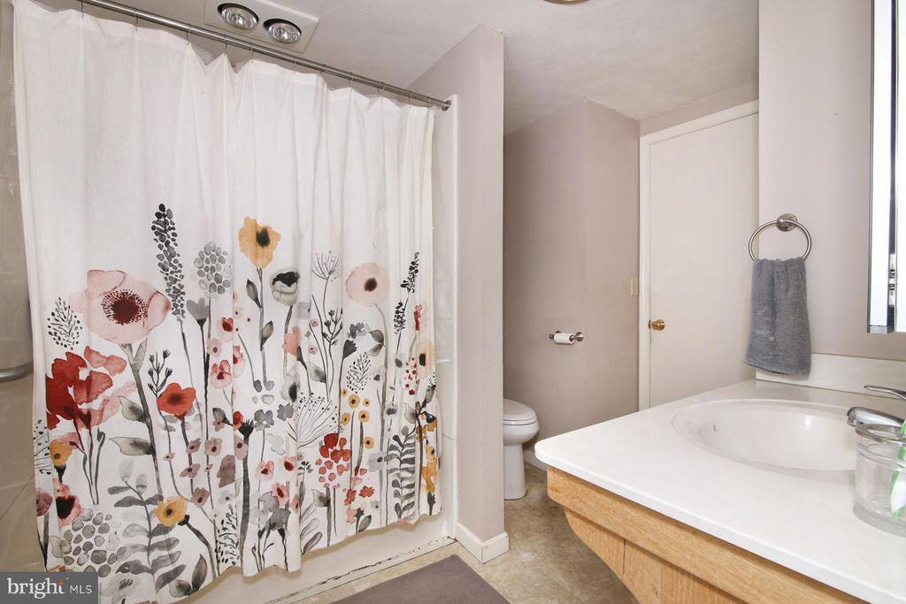 2 North Willow Street, Myerstown, PA 17067