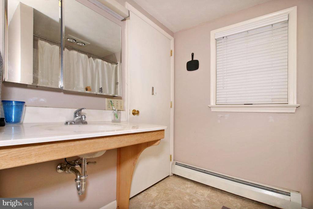 2 North Willow Street, Myerstown, PA 17067