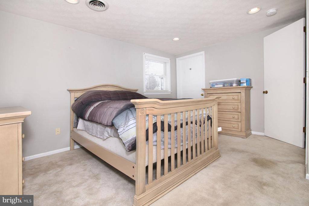 2 North Willow Street, Myerstown, PA 17067