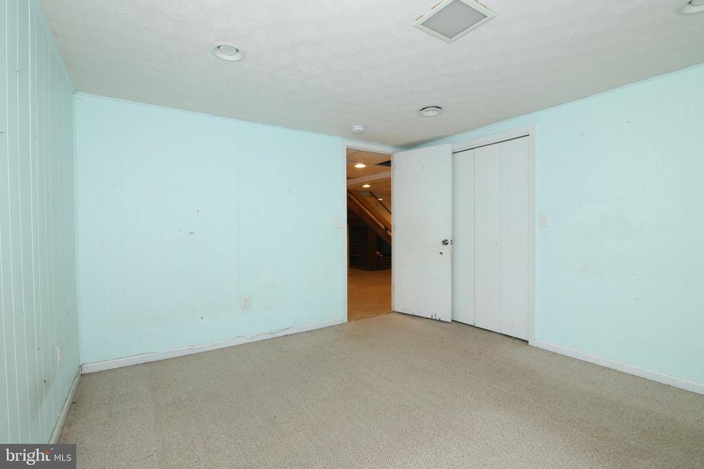 2 North Willow Street, Myerstown, PA 17067