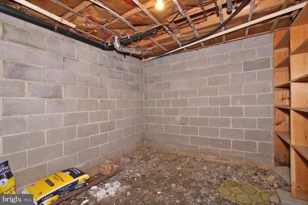 2 North Willow Street, Myerstown, PA 17067