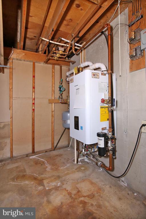 2 North Willow Street, Myerstown, PA 17067