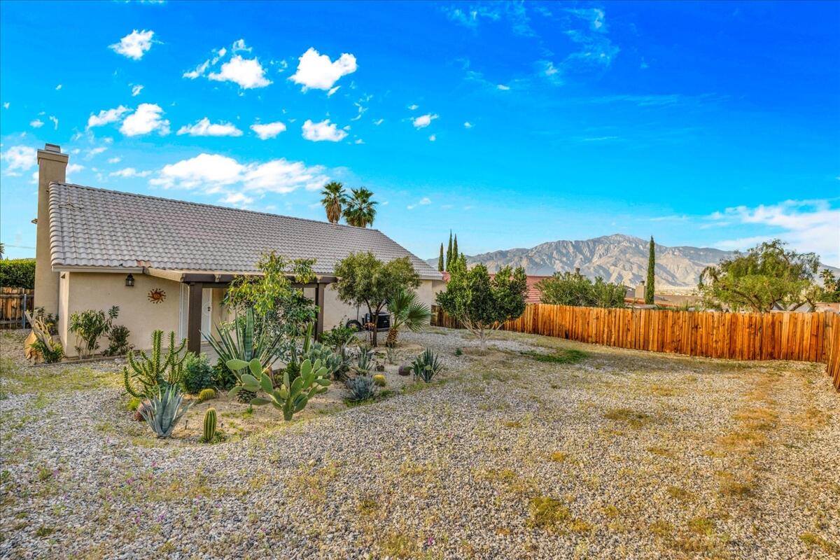 68206 Calle Azteca, Desert Hot Springs, CA 92240