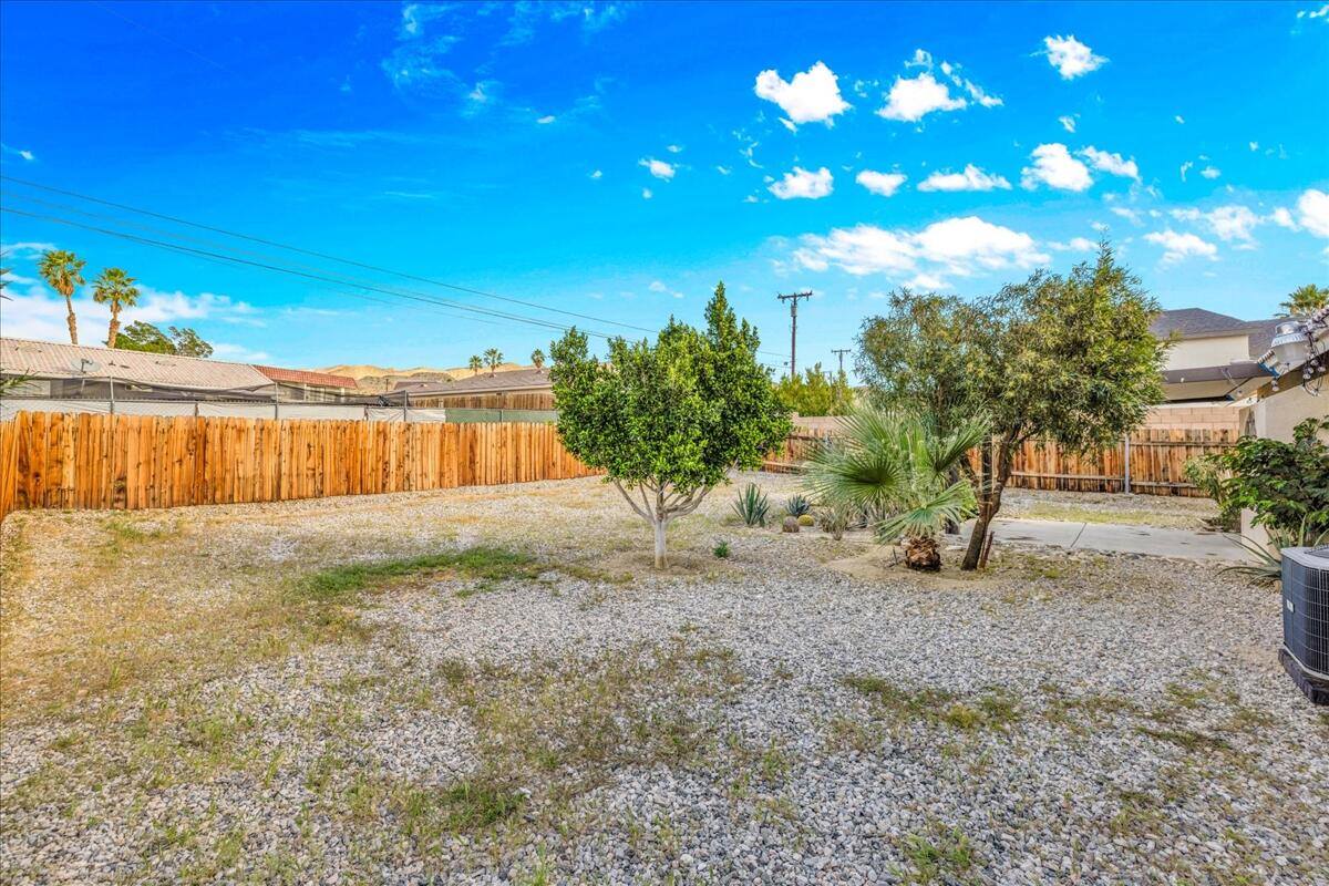 68206 Calle Azteca, Desert Hot Springs, CA 92240