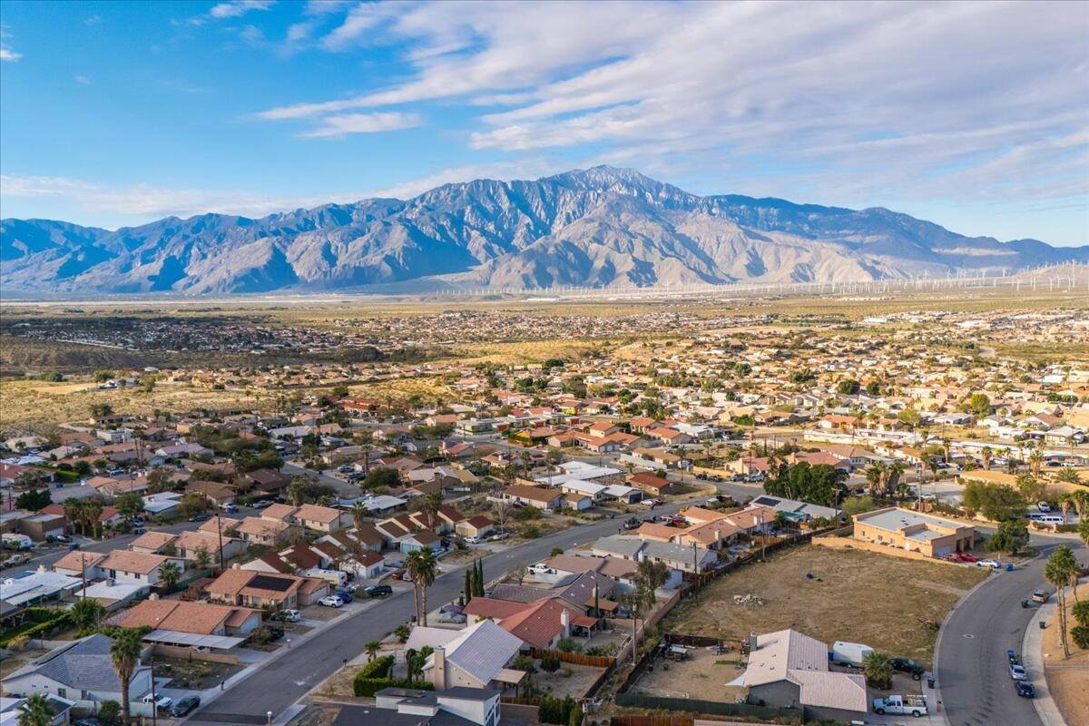 68206 Calle Azteca, Desert Hot Springs, CA 92240