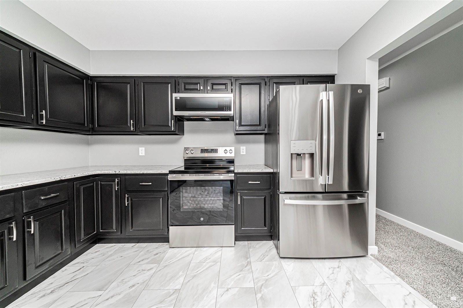 3214 Rolling Hills Drive, Milford, KS 66514