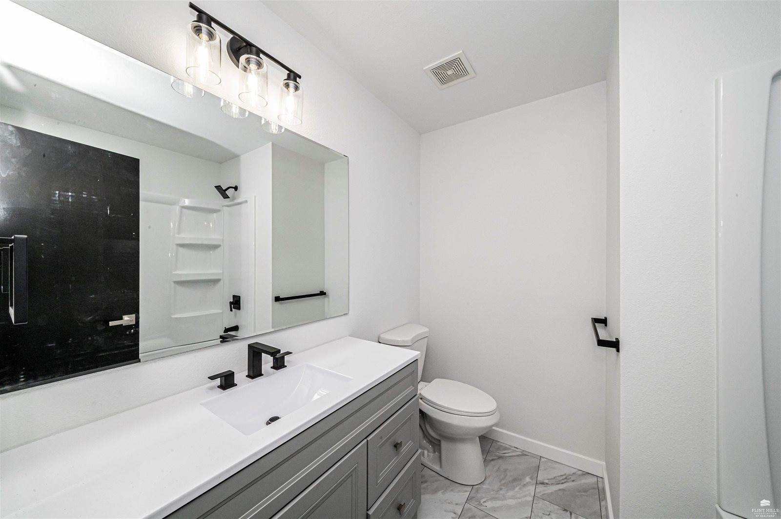 3214 Rolling Hills Drive, Milford, KS 66514