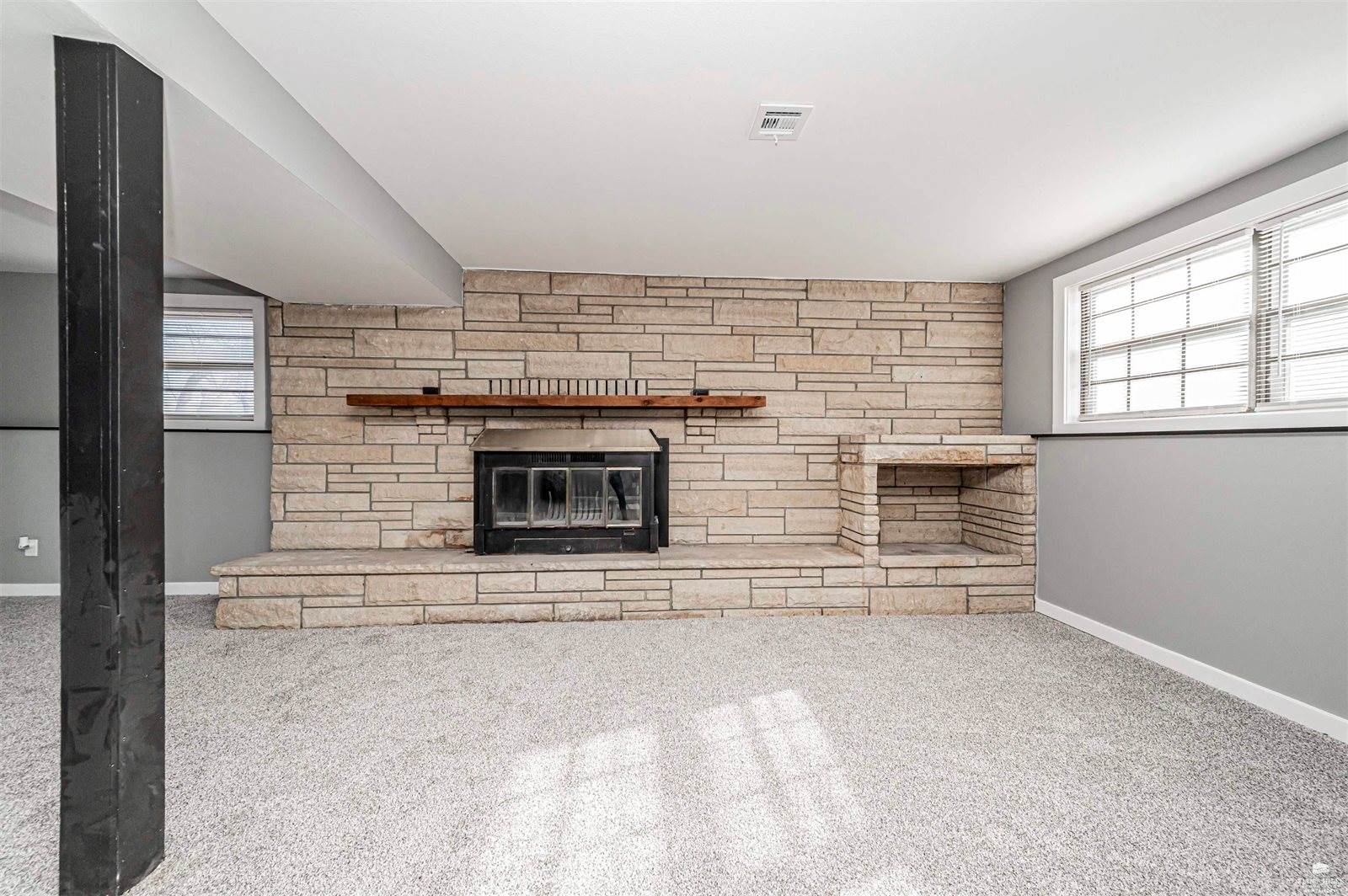 3214 Rolling Hills Drive, Milford, KS 66514