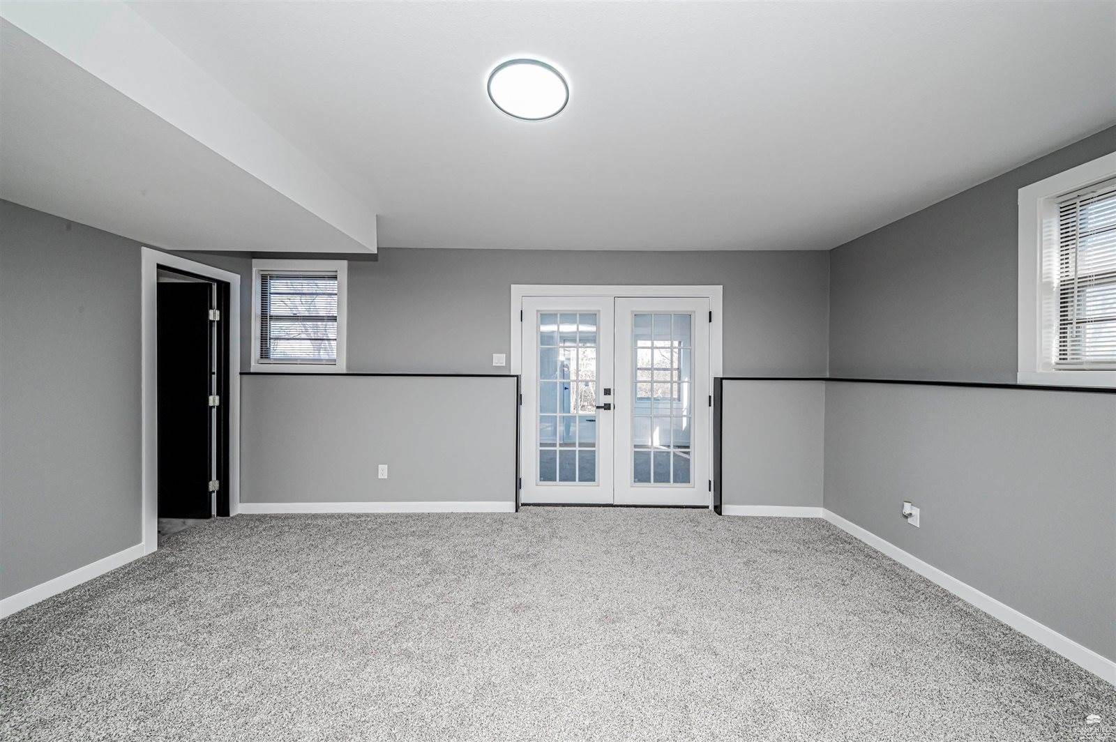 3214 Rolling Hills Drive, Milford, KS 66514