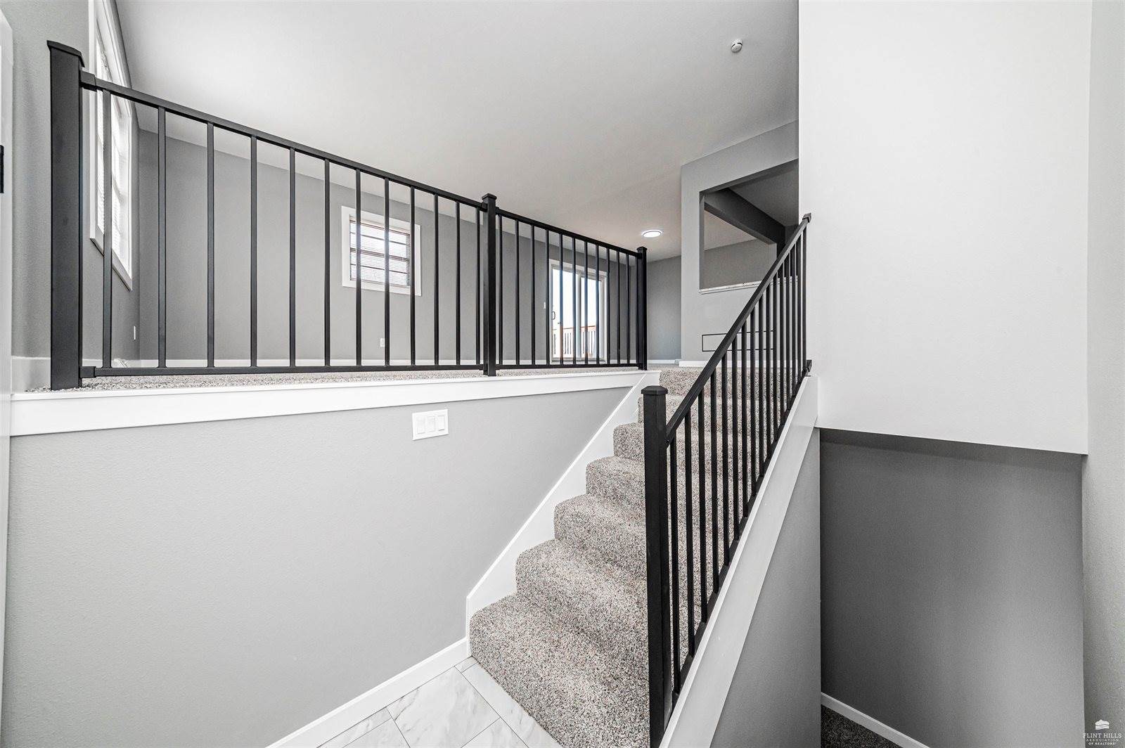 3214 Rolling Hills Drive, Milford, KS 66514