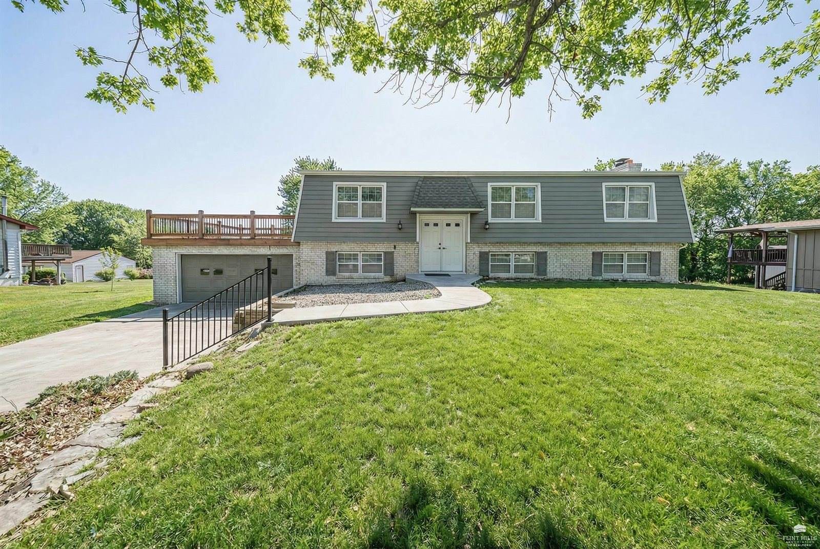 3214 Rolling Hills Drive, Milford, KS 66514