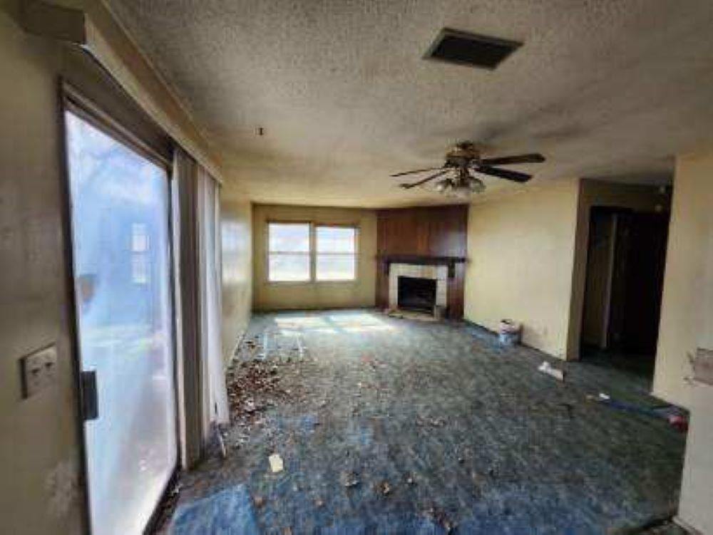 5013 Looman St, Wichita, KS 67220