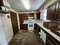 5013 Looman St, Wichita, KS 67220