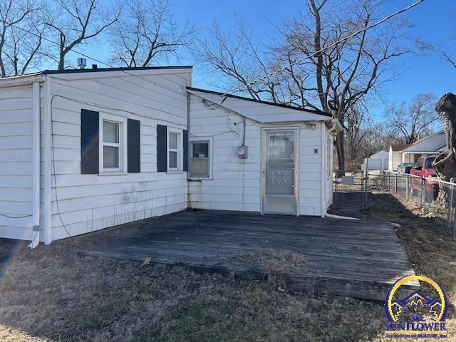 728 NE Kellam AVE, Topeka, KS 66616