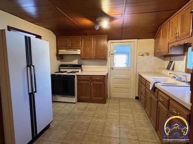 728 NE Kellam AVE, Topeka, KS 66616