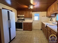 728 NE Kellam AVE, Topeka, KS 66616